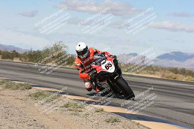 media/Nov-16-2025-Race Pace (Sun) [[8c5fa54630]]/Non Verified Riders (1st 20 Minutes)/3-Turn 3 Inside (11am)/